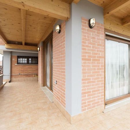 Peperino Attic Flat Apartamento Ciampino Exterior foto
